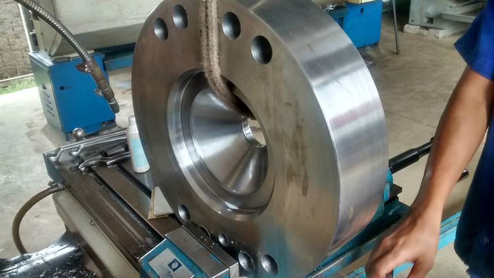 Matriz Cabeçote extrusora.jpg